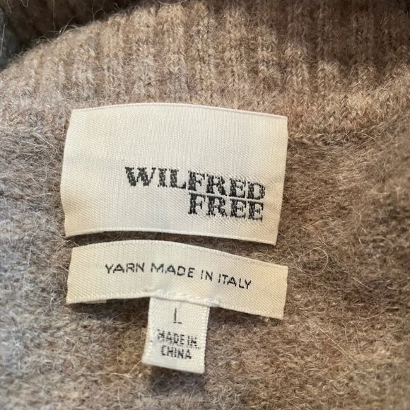 Aritzia sweater - Picture 2 of 3